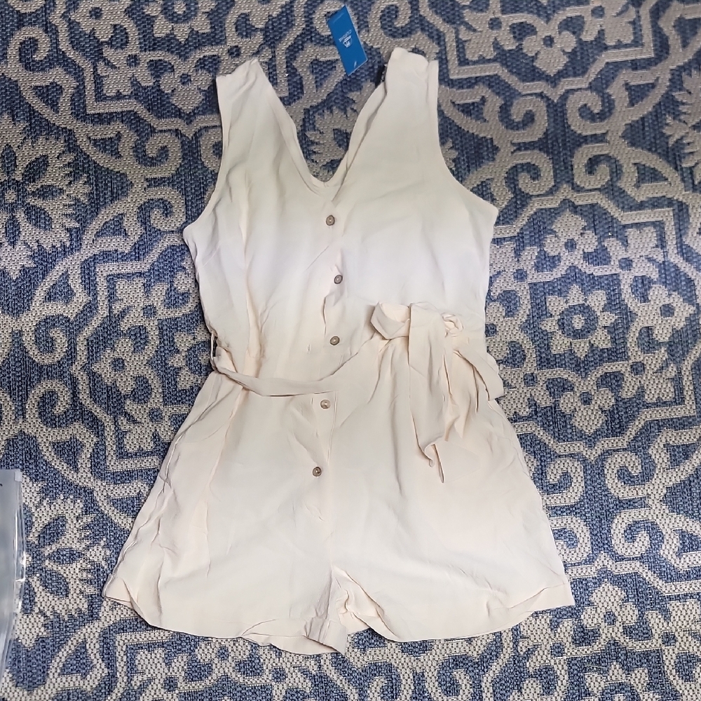 Cupshe Cream Button-Up Romper